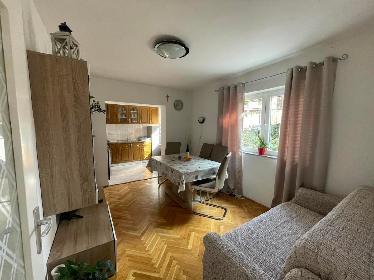 Apartman Renata Crikvenica Bagian luar foto